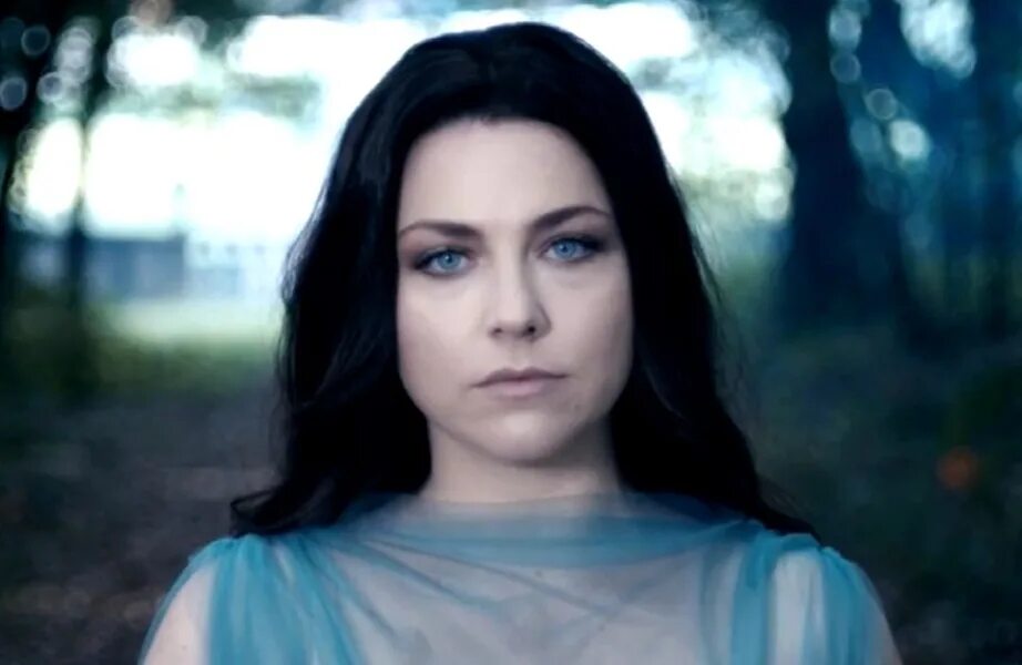 Speak to me. Эми ли. Amy Lee 2003. Эми Линн ли. Эмили эванесенс.