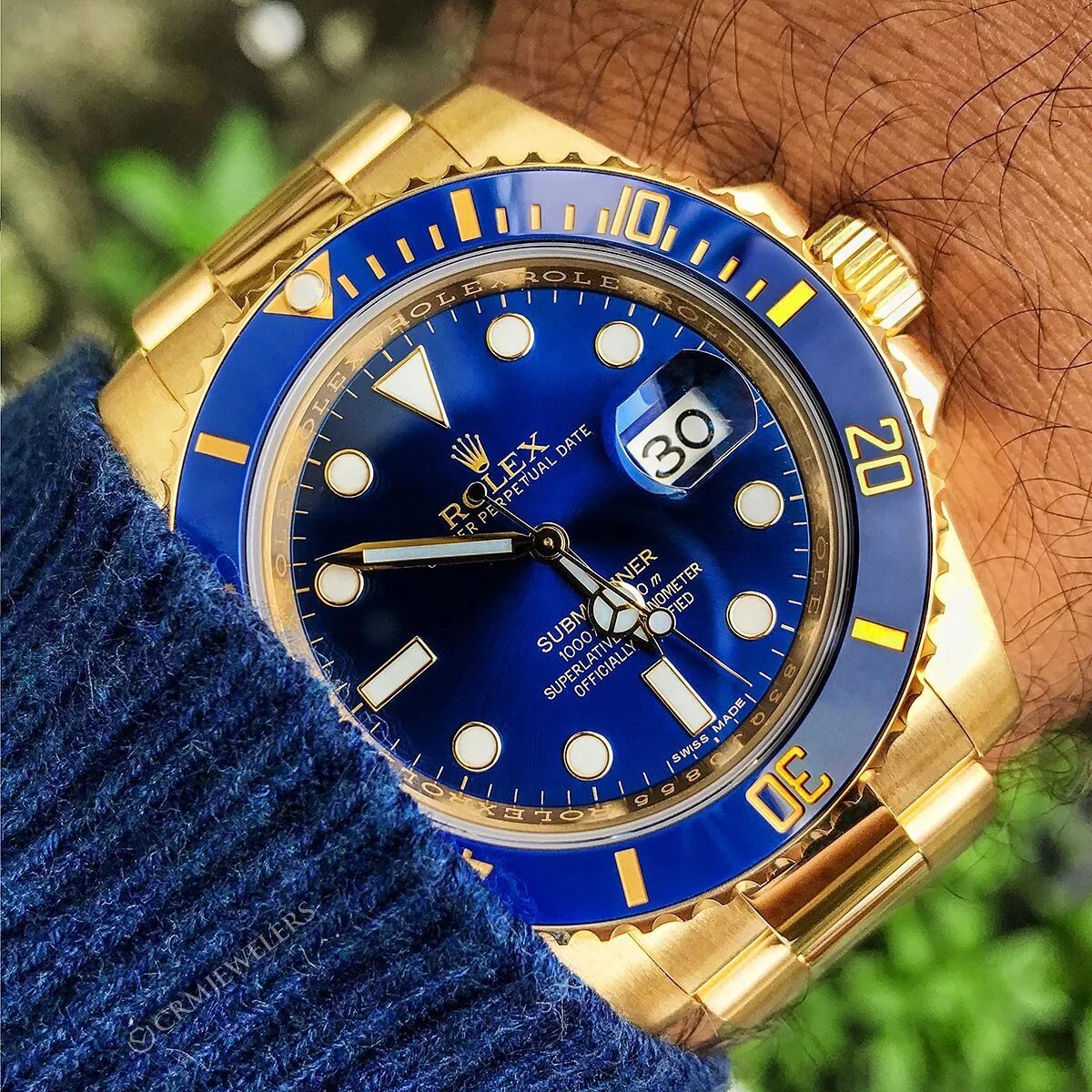 Наручные часы волгоград. Rolex Submariner Gold. Rolex Submariner Blue Gold. Часы Rolex Submariner. Часы Rolex Субмаринер.