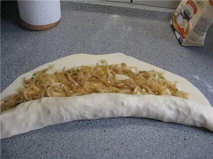 Луковый рулет