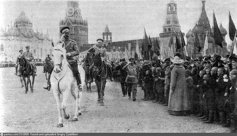 Москве 300 лет