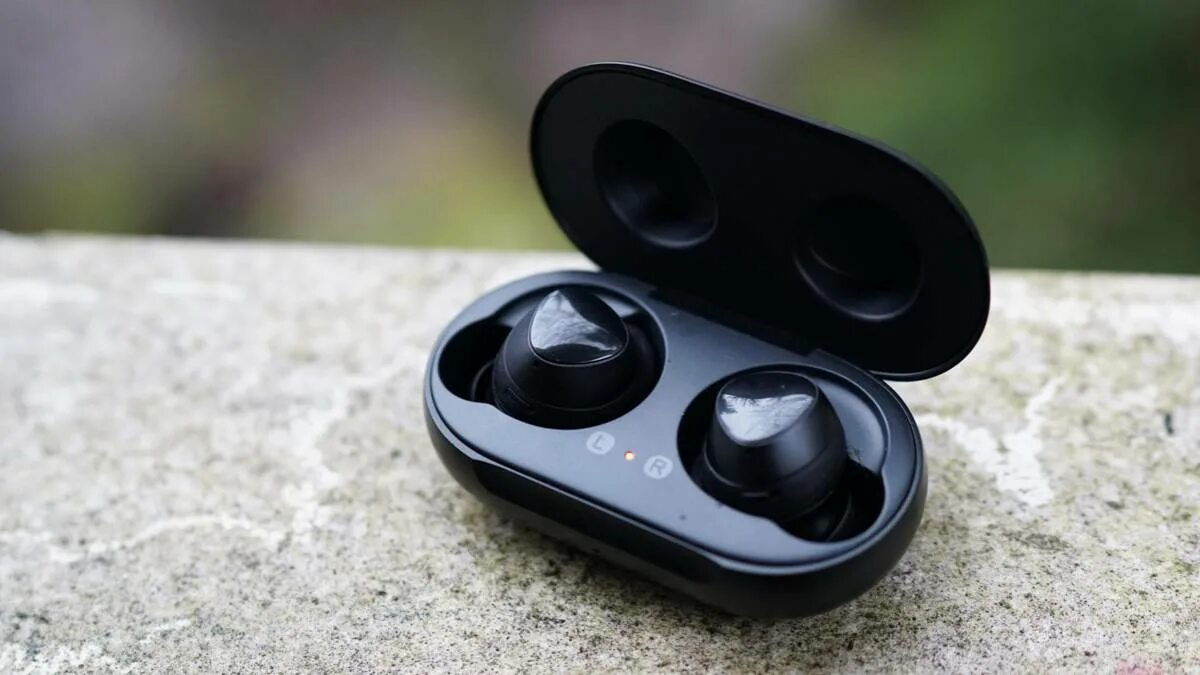 Tws galaxy buds. TWS Samsung Galaxy Buds. Наушники TWS Samsung Buds Pro. Наушники Samsung Galaxy Buds Plus. Наушники TWS Samsung Galaxy Buds 2.