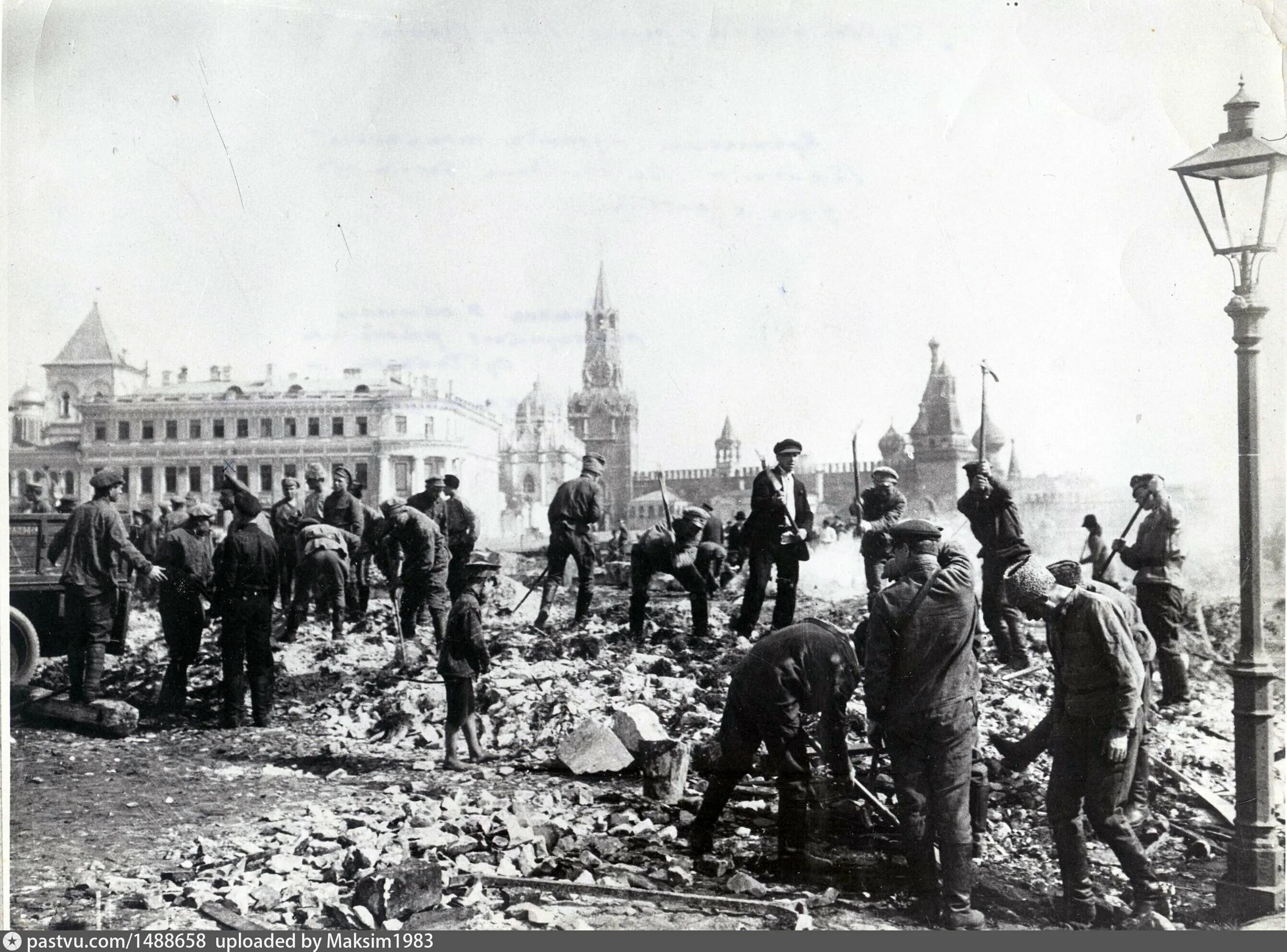 1 мая субботник. «в. и. ленин на всероссийском субботнике в кремле 1 мая 1920 года», 1927. первый субботник в кремле. субботник 1 мая 1920. москва 1922 год.