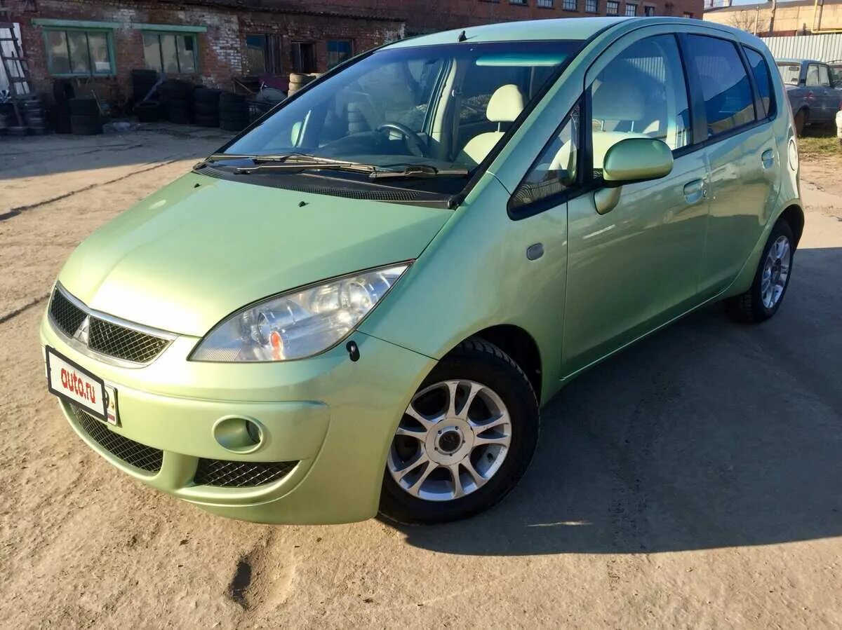 Mitsubishi colt 6. Mitsubishi Colt. Мицубиси Кольт z20. Кольт Митсубиши зеленая.