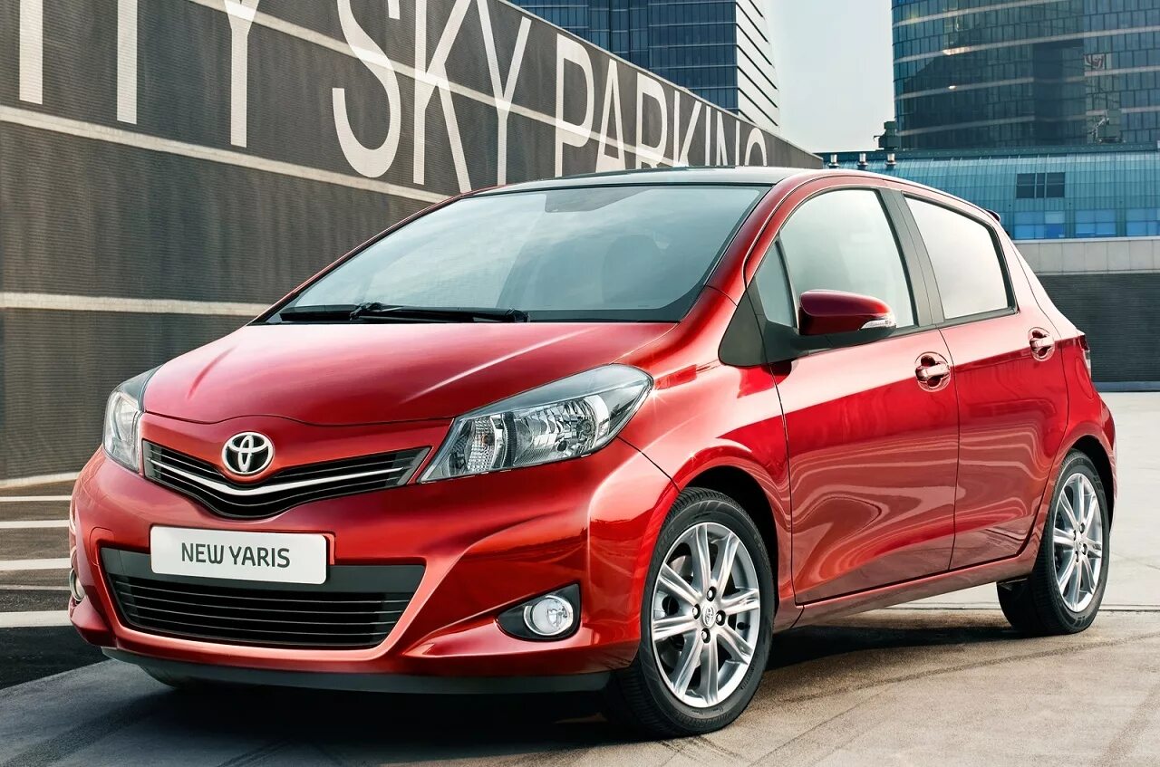 Форд фиеста 6 год. Toyota yaris 1,2. Daewoo matiz 2017. Форд фиеста 2012 автомат. Хендай маленькая i10 1.