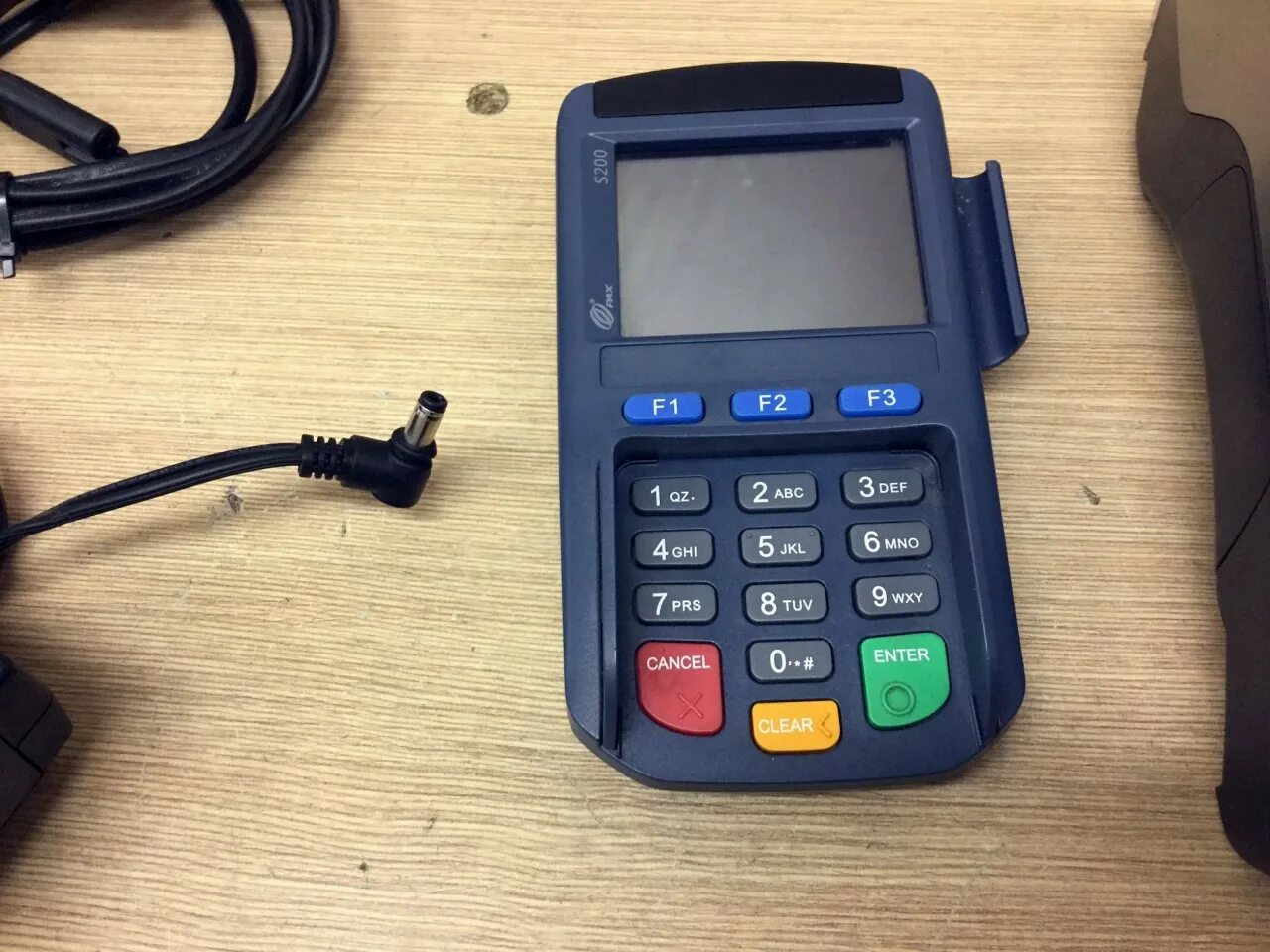 Pax s200. Пин пад Pax s200. Verifone vx520 Pax s200. Терминал verifone vx520