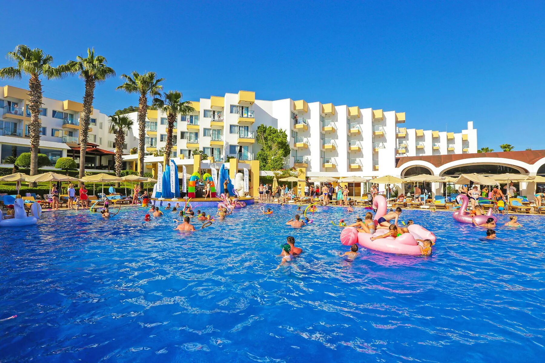 Fortezza beach resort 5 отзывы. Отель фортеза бич резорт мармарис. фортезза бич резорт про отель. фортеза бич резорт мармарис 5. pgs hotels fortezza beach resort 5 турция.