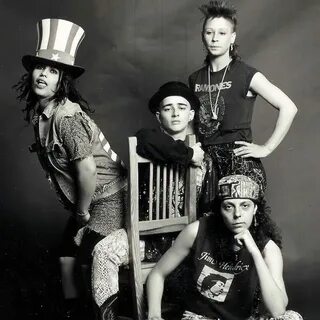 4 Non Blondes. 