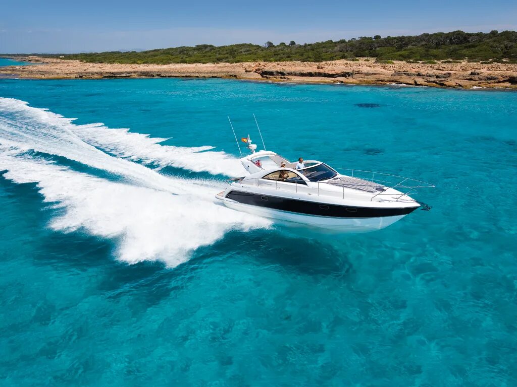Boats article. Speed boat катер. Причал в порту. Nautique g23 230. Американские рыболовные лодки.