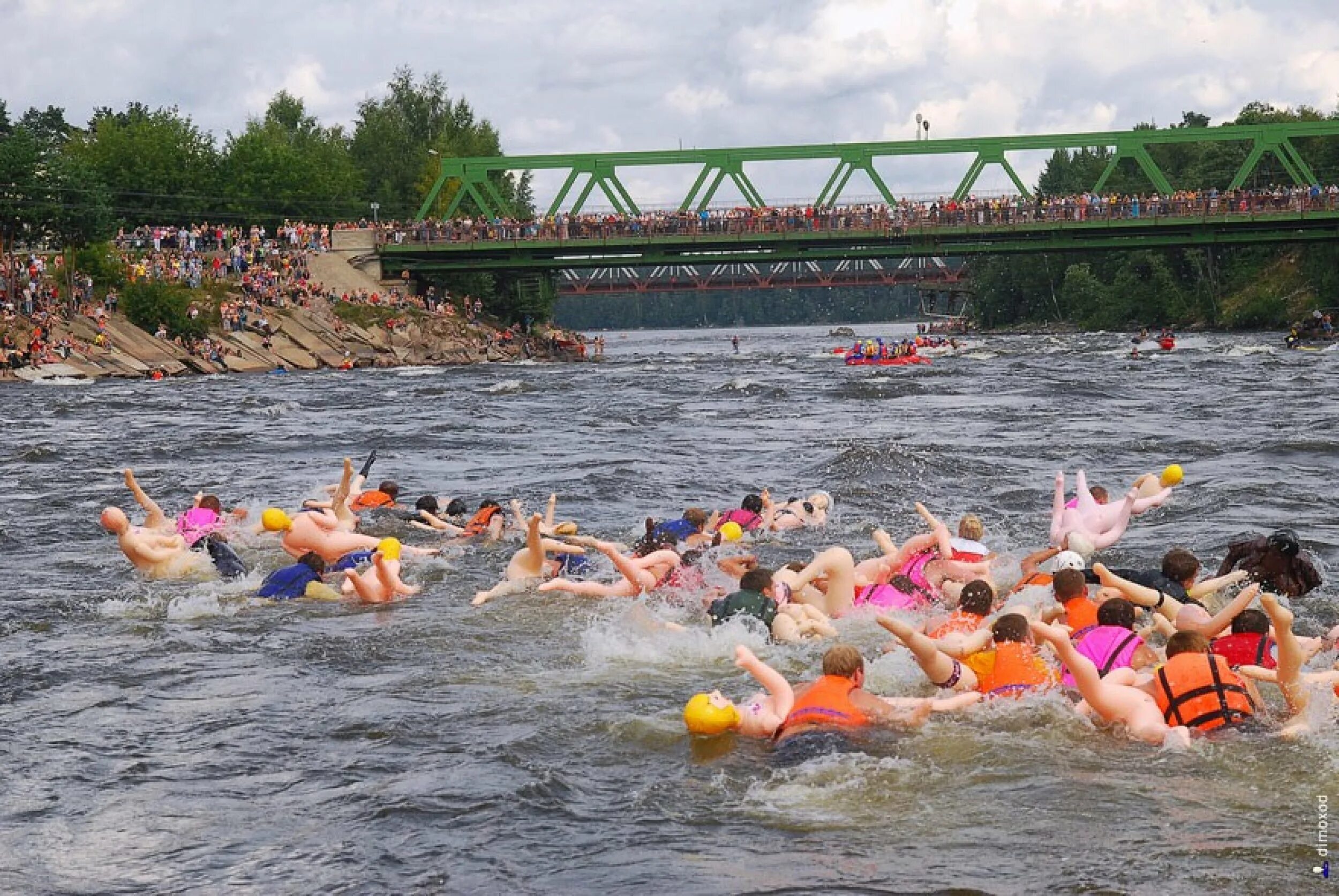 Bubble Baba Challenge в Лосево. Сплав на Вуоксе на резиновых женщинах. Заплыв на резиновых женщинах в Лосево 2021. Сплав на резиновых женщинах в Лосево.