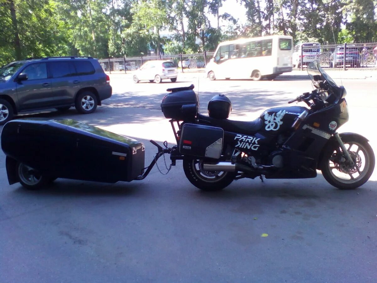 Мотоприцеп для мотоцикла. Мотоприцеп к хонда голд винг. Мотоприцеп. Альфа 110 с боковым прицепом. Мотоциклетный одноколесный прицеп.