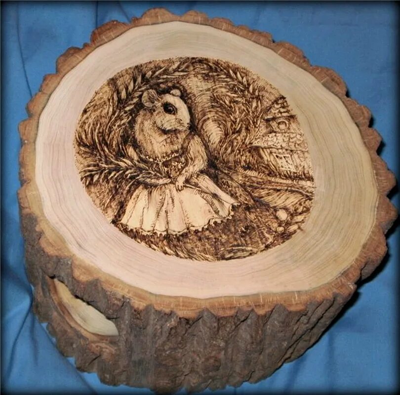 Резьба по дереву выжиганием. Резьба по дереву выжиганием. Выжигание по дереву. Резьба по дереву лотус лотус. Шемогодская резьба по дереву.