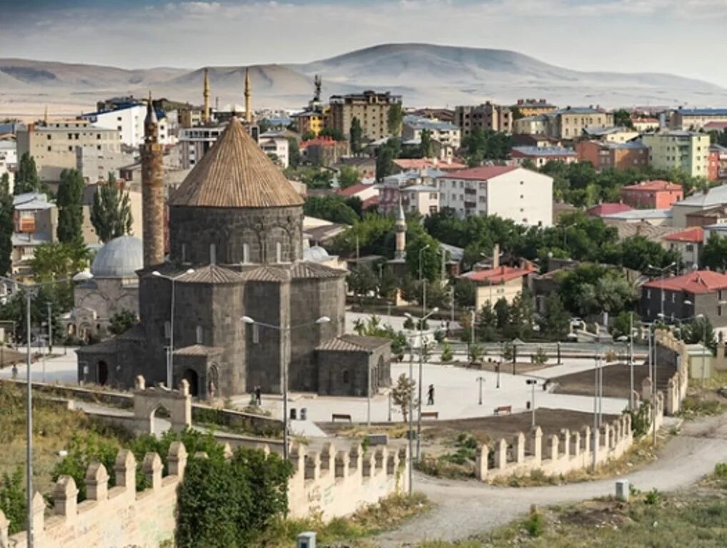 Ереван турция. Западная Армения карс. Карс город в Турции. Крепость карс Турция. Карс город в Армении.