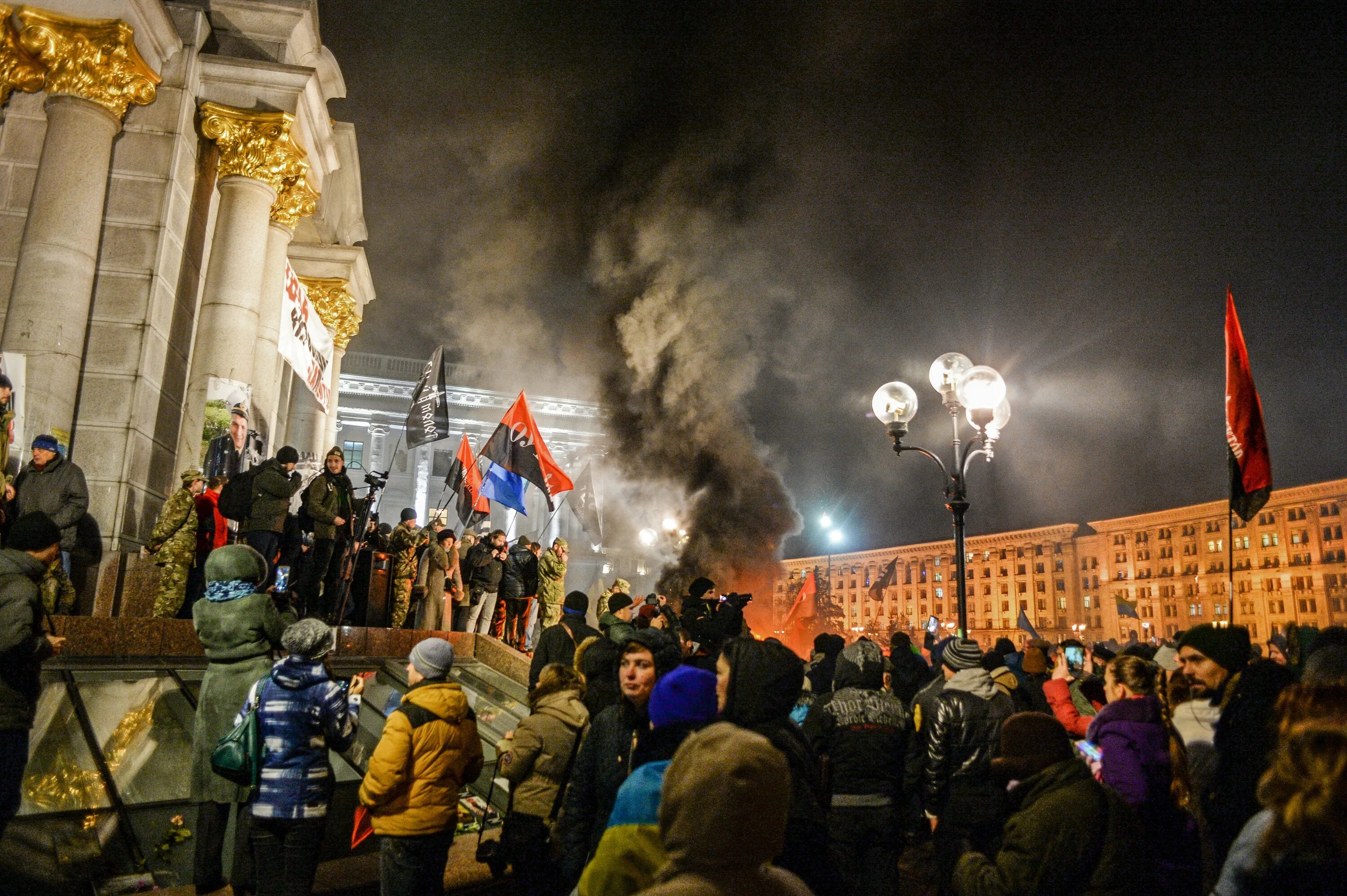 Мельник украина майдан. Киев площадь независимости Евромайдан. Украина 2014 Майдан Незалежности. Киев 2013 Майдан. Майдан Незалежности в Киеве 2013 год.