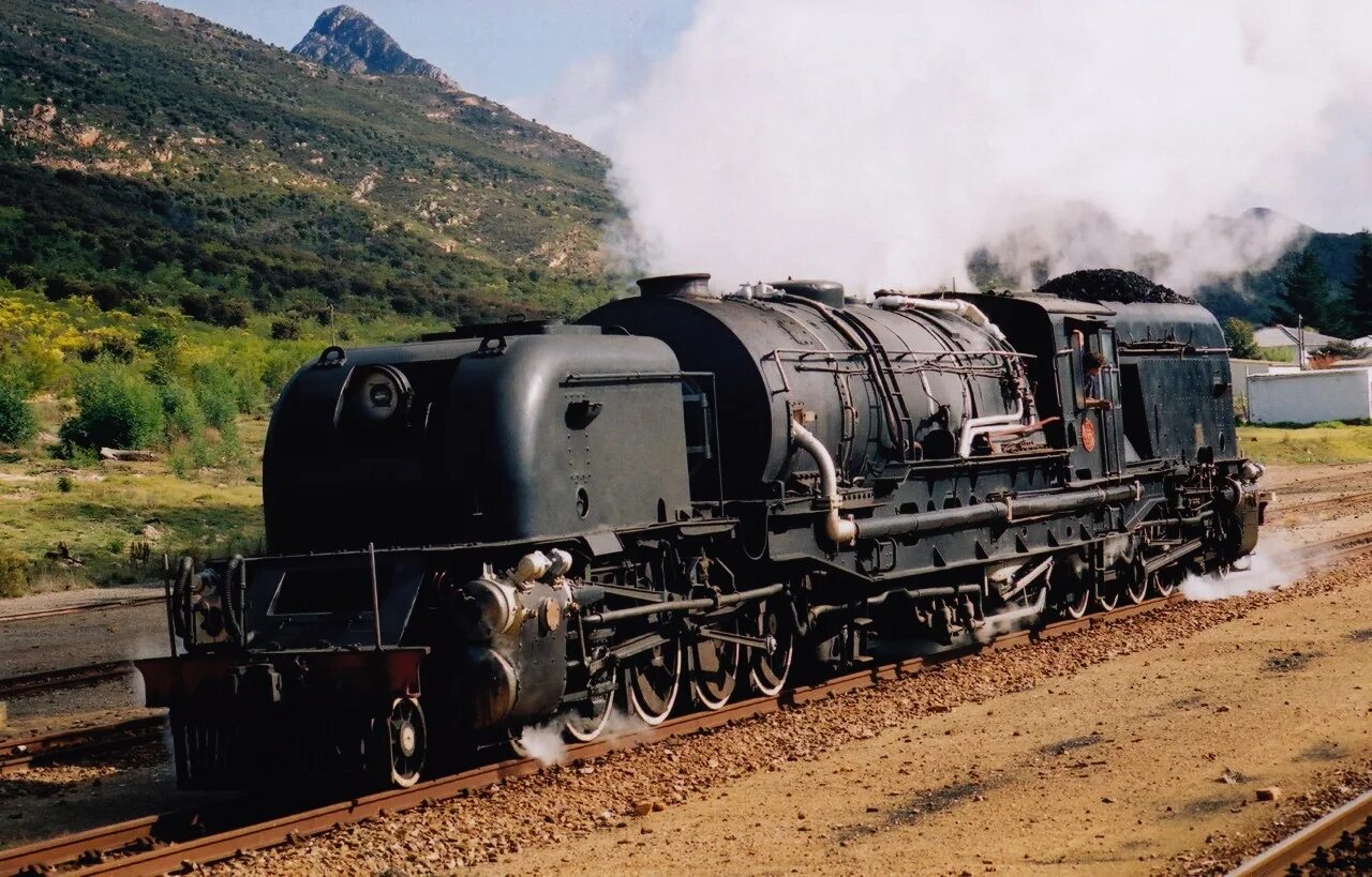 H 2 8 8 4