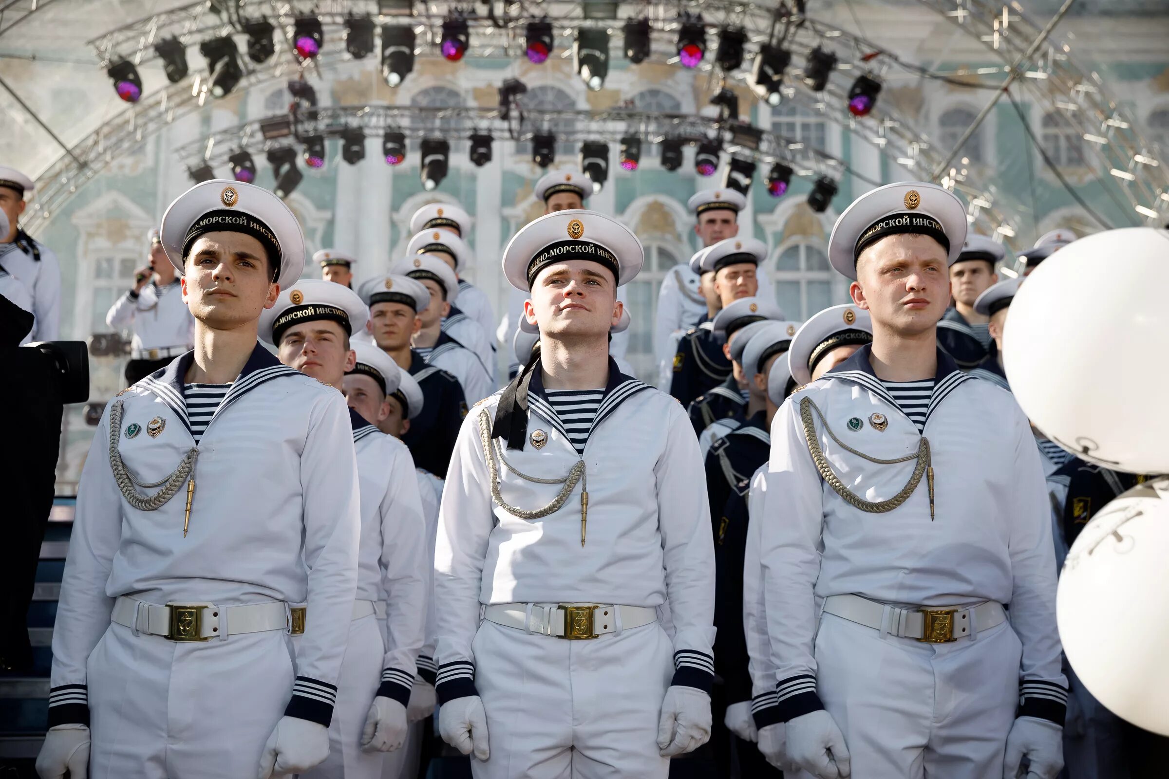 парадная форма вмф тоф. белая парадка вмф матроса. парадная форма вмф черноморского флота. белые моряки. парадная форма вмф рф матросов.