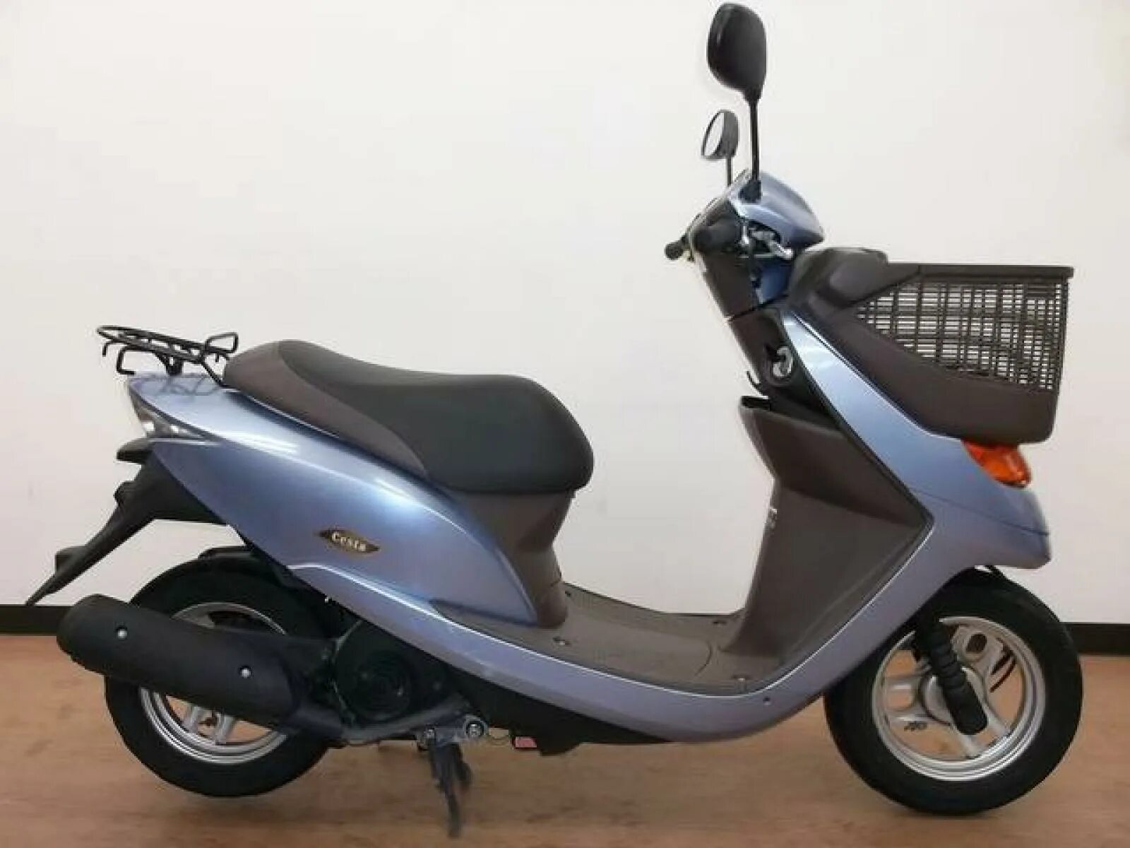 Хонда дио цеста. Honda cesta 50 cc. Хонда дио цеста без корзины. Хонда дио цеста поколения. Honda dio cesta