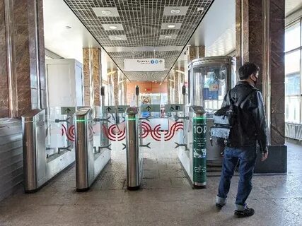 Работа входов метро