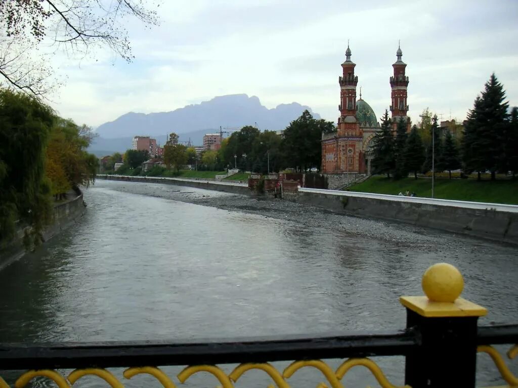 Владикавказ достопримечательности фото Памятник Георгию Победоносцу в Северной Осетии