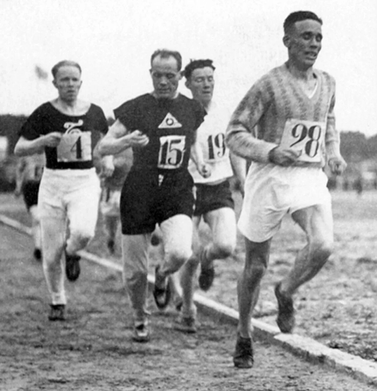П нурми какую страну представлял. Пааво йоханнес нурми. пааво нурми 1928. нурми олимпийский чемпион. пааво нурми финский легкоатлет.