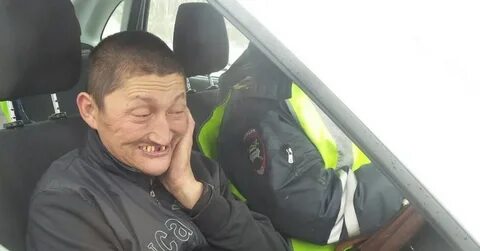Мужик с рулем от камаза