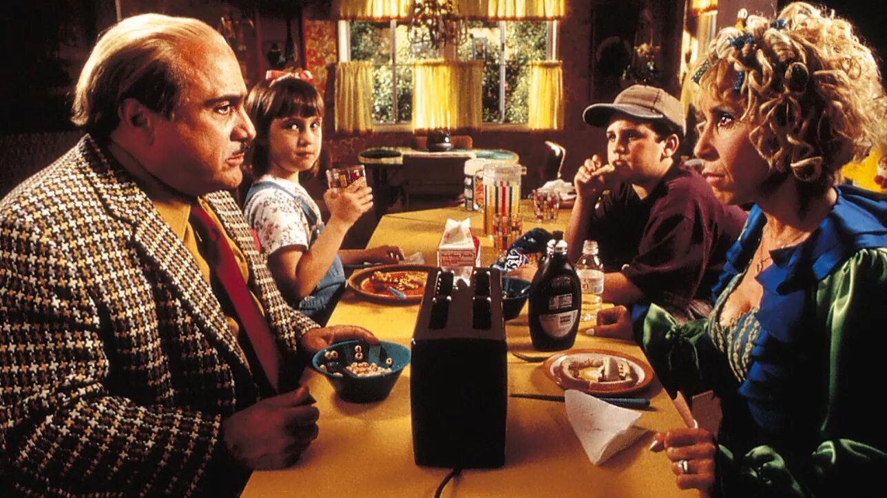 Эмбет дэвидц 1996. Matilda movie. Matilda movie. Matilda movie. Matilda movie.