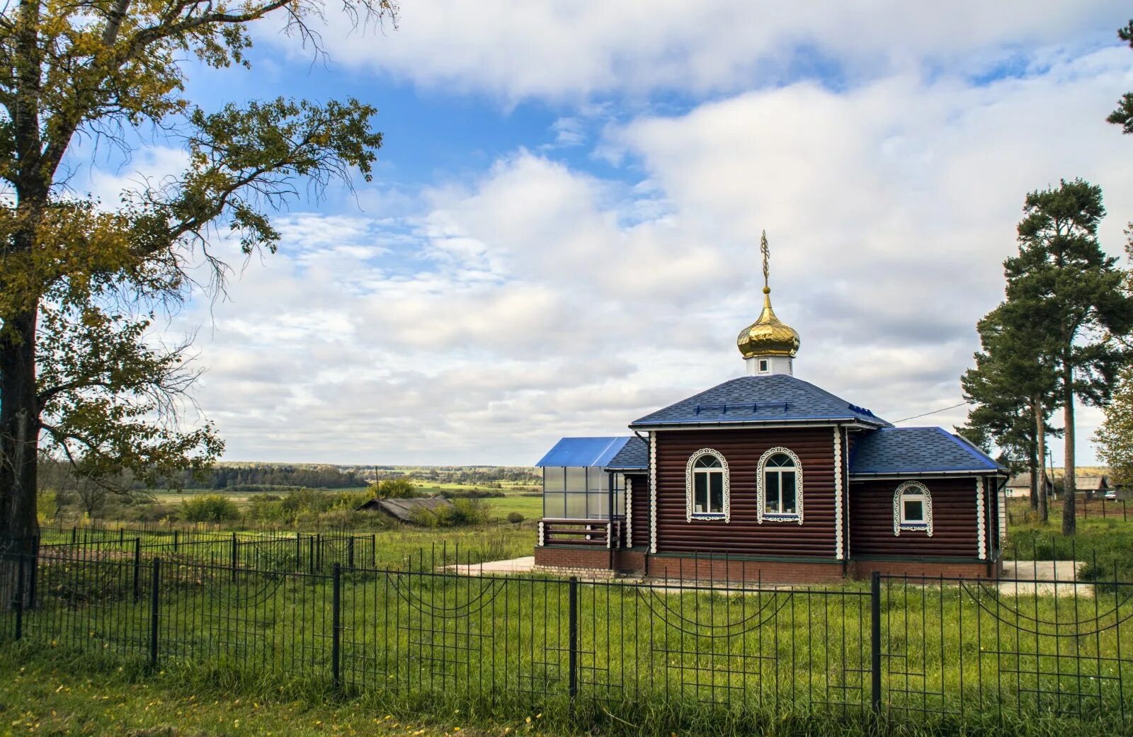 Поселок октябрьский зуевского района. Соколовка Зуевский район Кировская область. Церковь Соколовка Кировская область. Село Соколовка Зуевский район Кировская. Поселок Косино Зуевского района Кировской области.