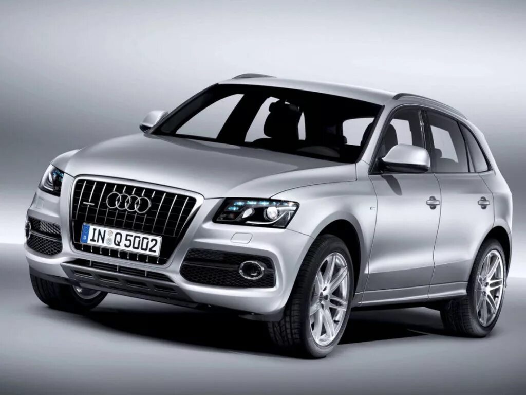 Ауди q5 какие лучше. Ауди q5. Ауди q5 2008. Audi q5 2012. 5 кю.