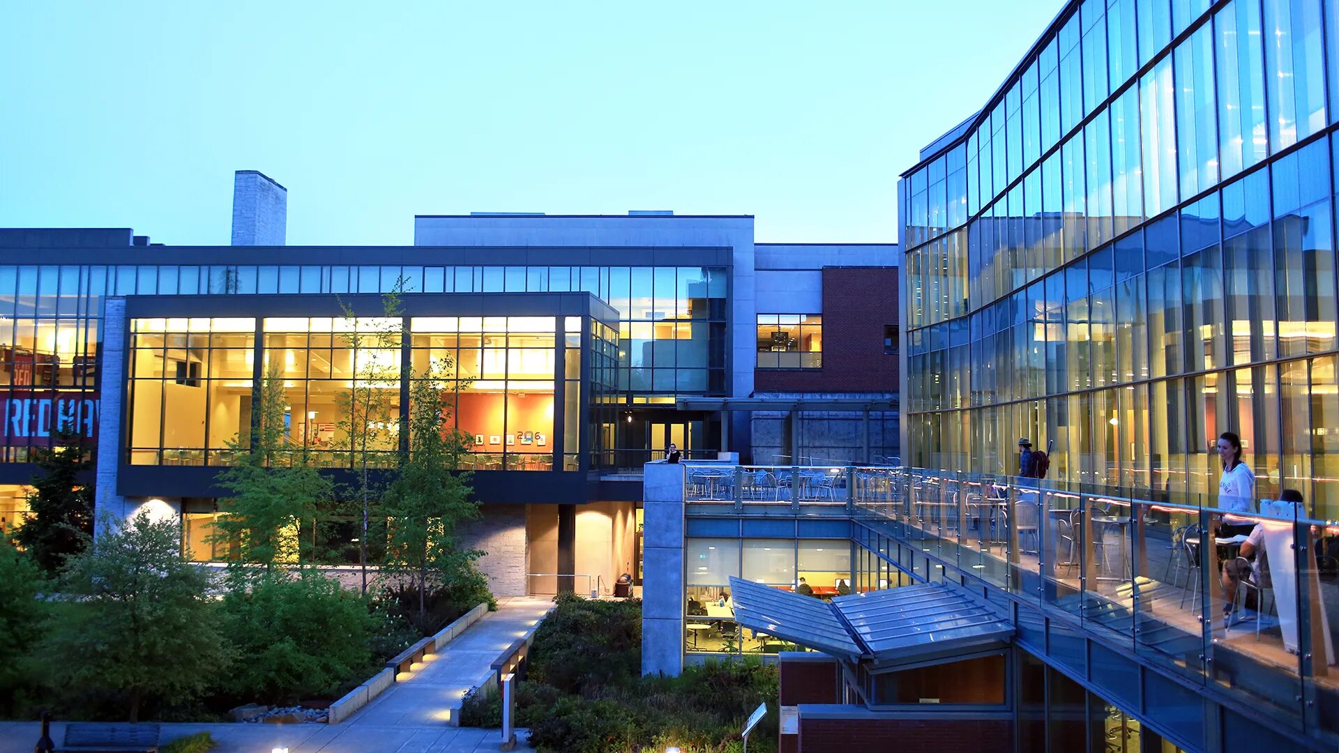 Сиэтл город институты. Сиэтлский университет. Seattle university. Вашингтонский университет в сиэтле. Образование в сиэтле.