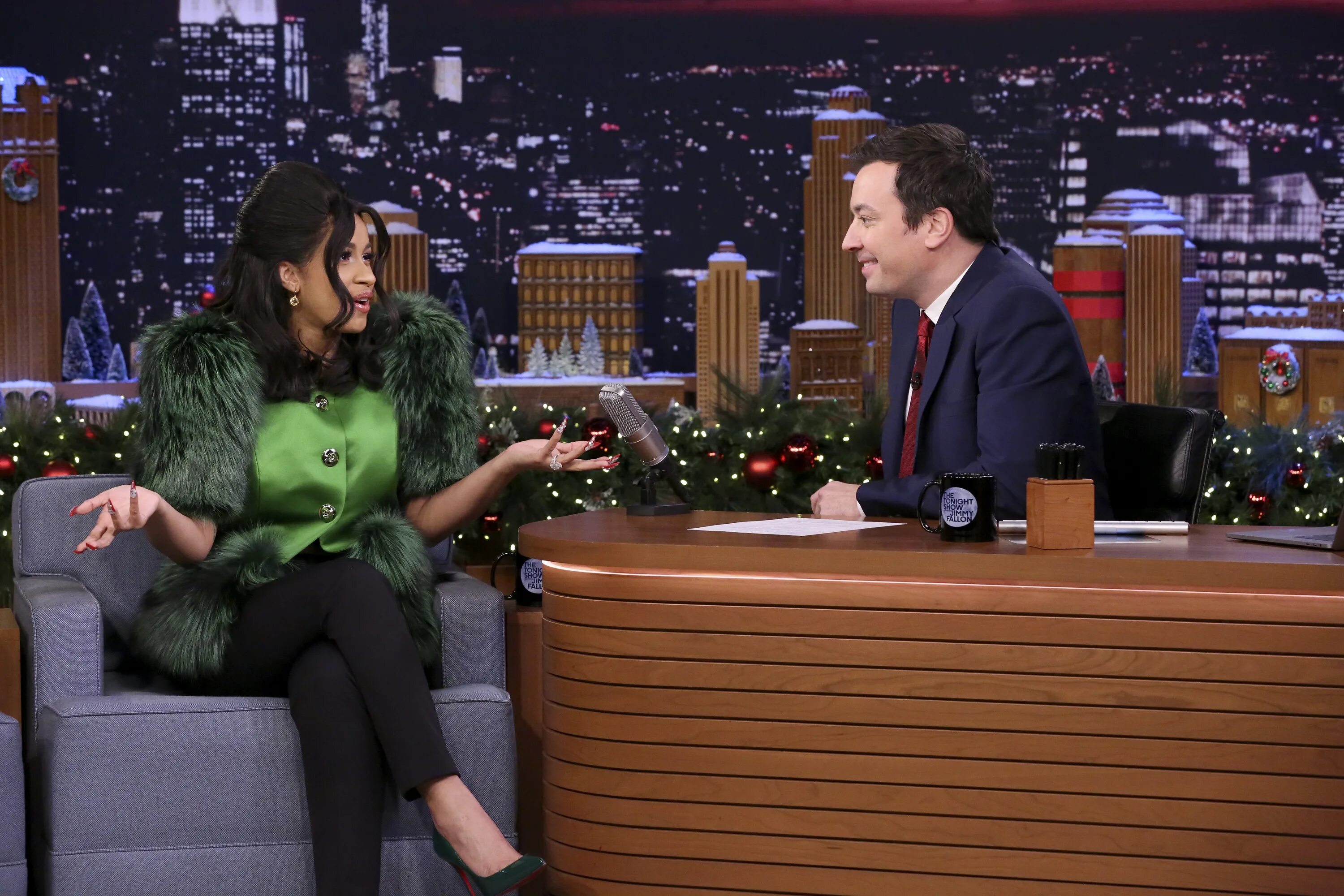 Jimmy&#039;s show. Шоу джимми фэллона. карди би шоу джимми фэллона. night show with jimmy fallon. late night show with jimmy fallon.