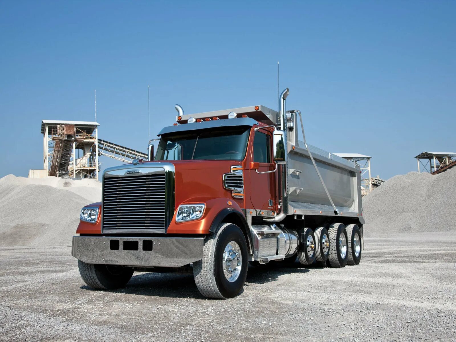 Грузовики очень. Freightliner Coronado SD. Грузовики Фредлайнер Коронадо. Американский грузовик Фредлайнер. Американские фуры Фредлайнер.