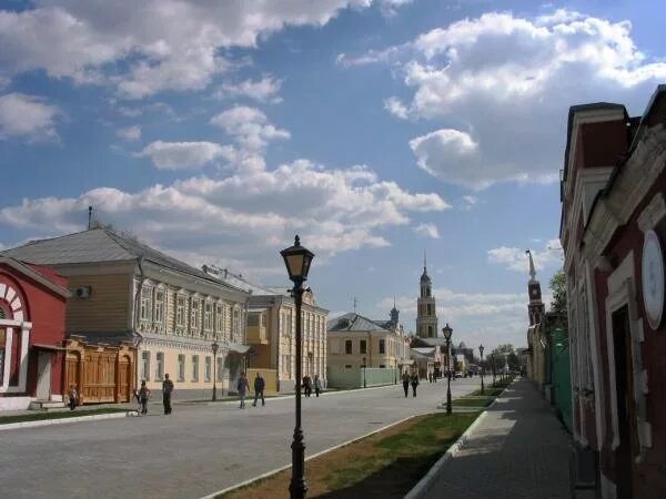 коломна фото городских улиц. коломна центральная улица. коломна центр коломенские улочки люди. главная улица коломны. коломна улица коломенская.