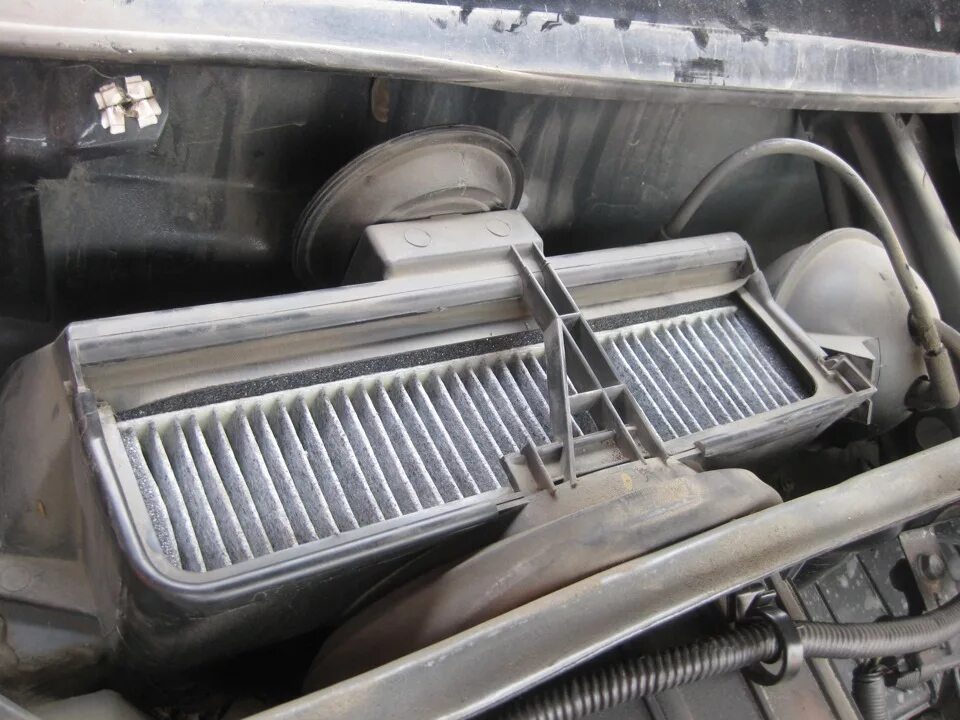 Где находится 100 фильтр Hello everyone. Today I decided to change the cabin filter and removed all the f