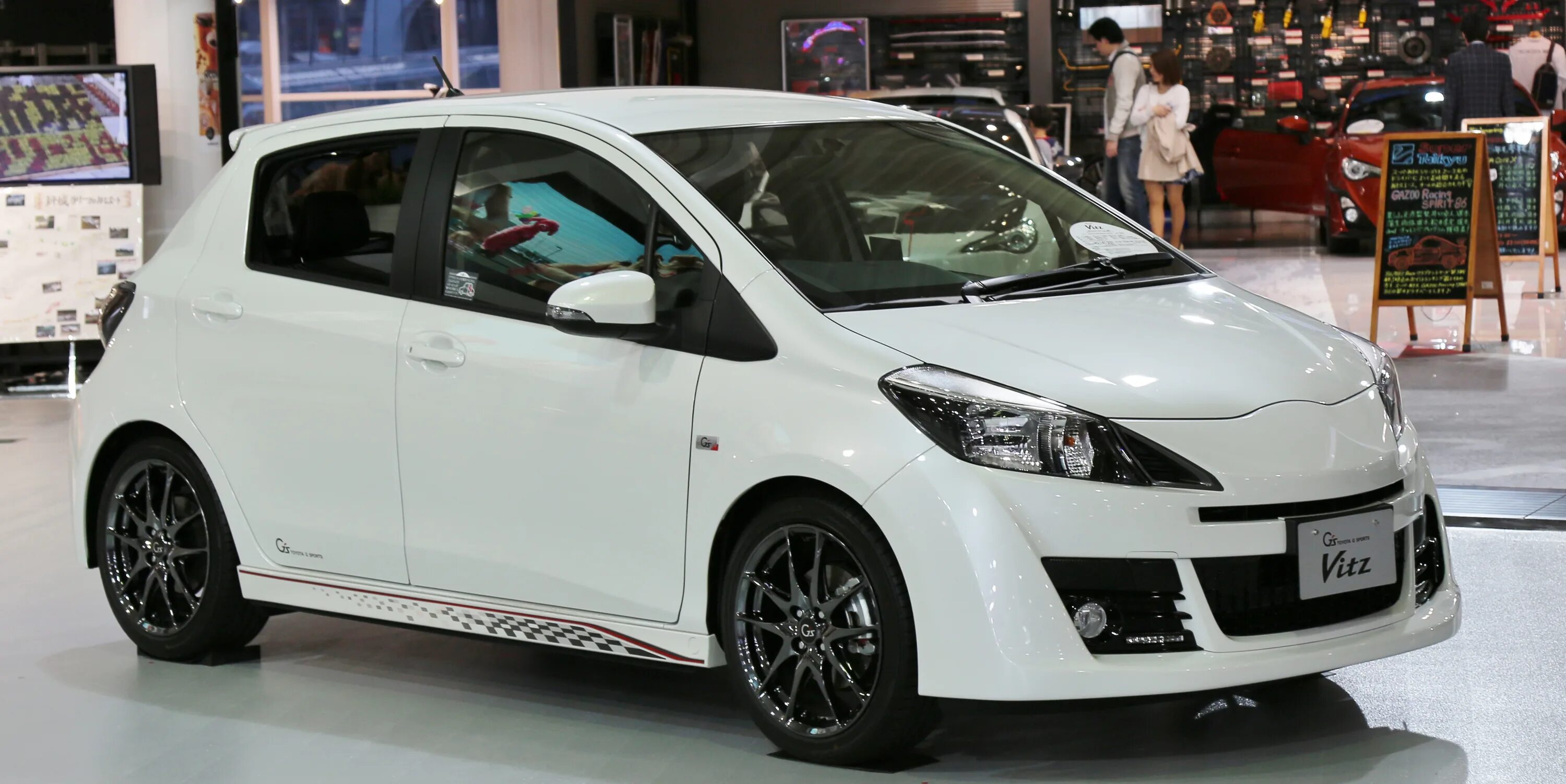 Toyota Vitz RS 2015. Тойота Витц 2022. Toyota Vitz RS GS. Тойота Витз 2022. Витц 2015 год