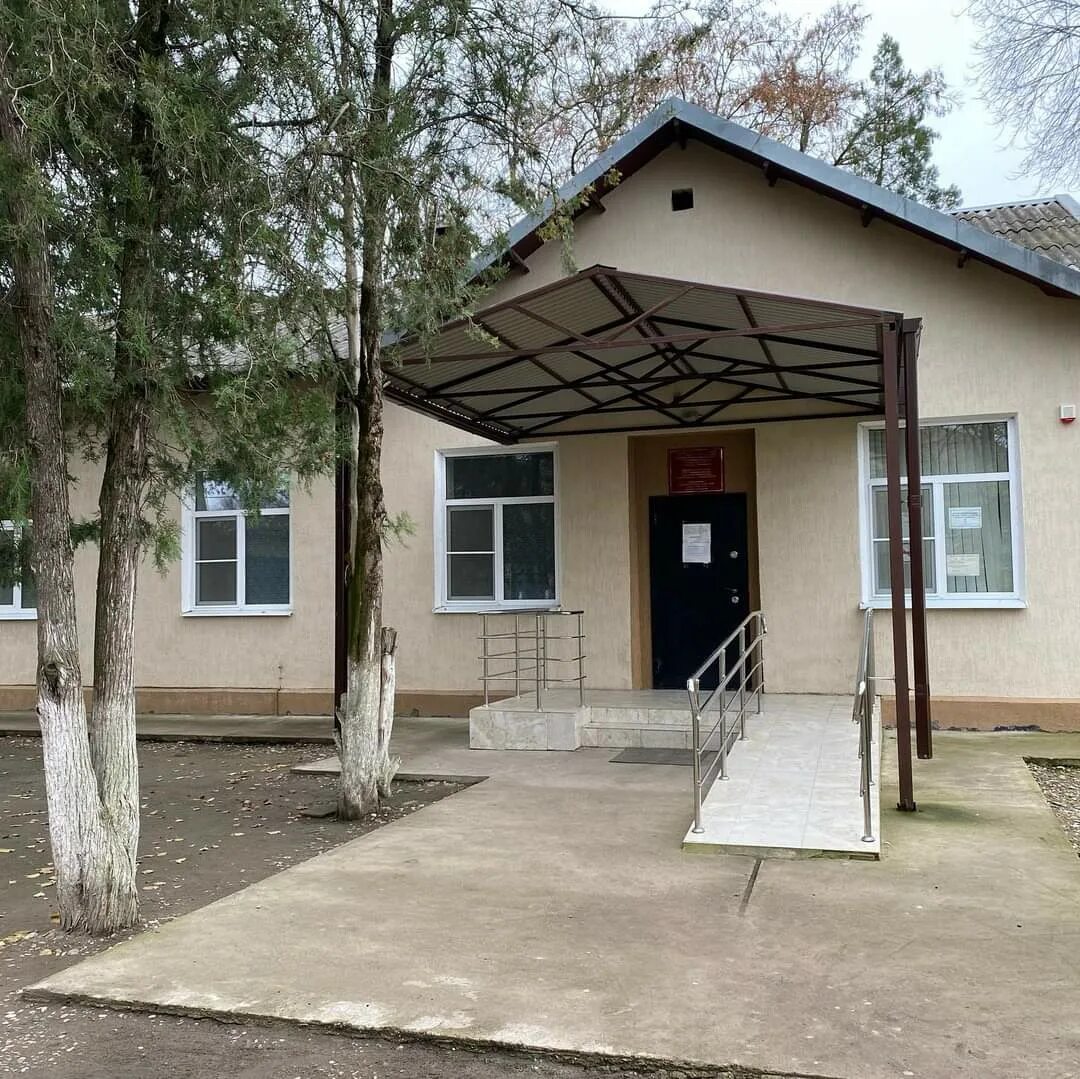 Станица урухская ставропольский край. Новозаведенное ставропольский край. Станица урухская. Урухская школа. Фото станица урухская.