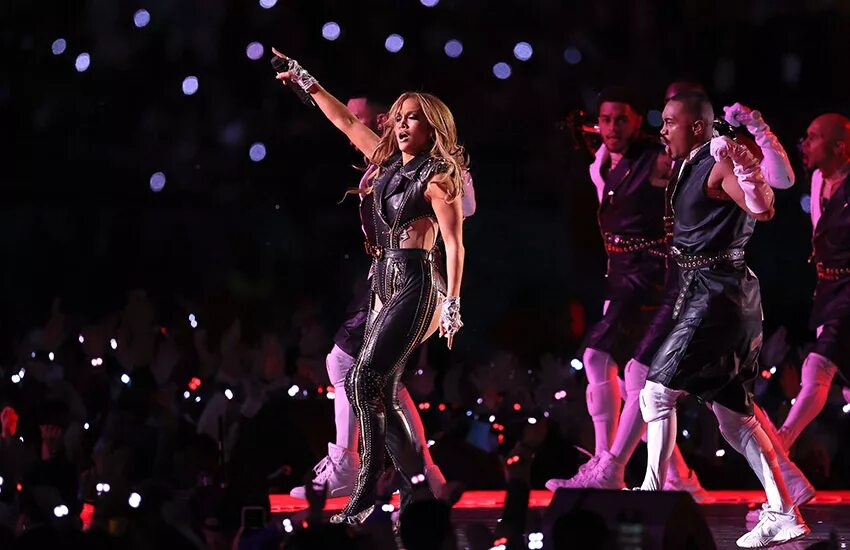 Яркие выступления. True party band кавер группа. Яркие выступления. Яркие выступления. Костюмы для танцевальных коллективов.