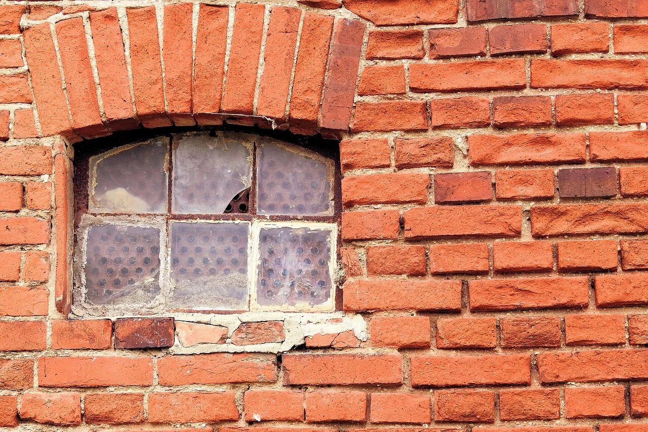 Колодцевая кладка в 1 кирпич. Кладка кирпича. Кирпично блочная кладка. Стены дома из кирпича. Стены дома из кирпича.