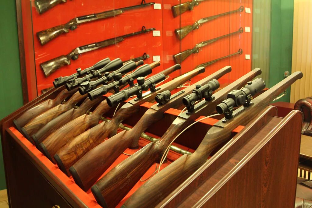 Магазин оружия петербург. Магазин оружия петербург. 7. Охотник магазин оружия москва. 62 в москве.