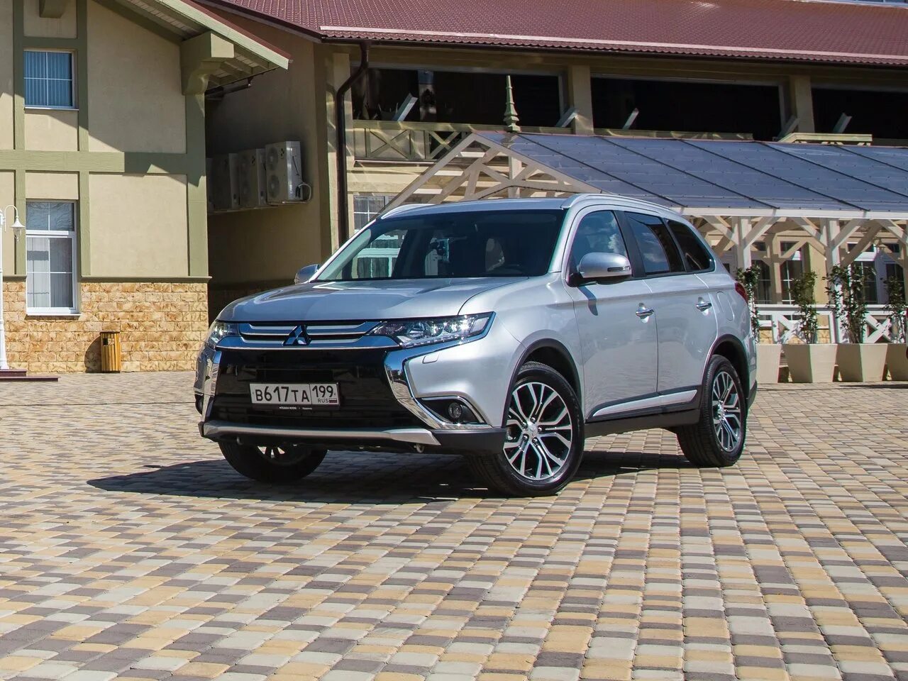 Outlander 3. Mitsubishi Outlander III Рестайлинг 2. Mitsubishi Outlander 3 2015. Mitsubishi Outlander III 2015. Mitsubishi Outlander III Рестайлинг 3.