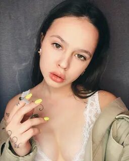 Блогершу инстасамку