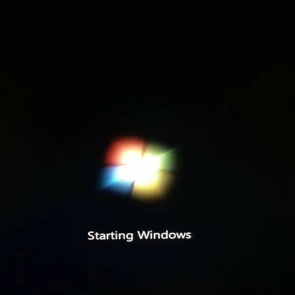 Starting 7 класс. Загрузка виндовс 7. Запуск виндовс. Экран загрузки виндовс 7. Запуск Windows 7.