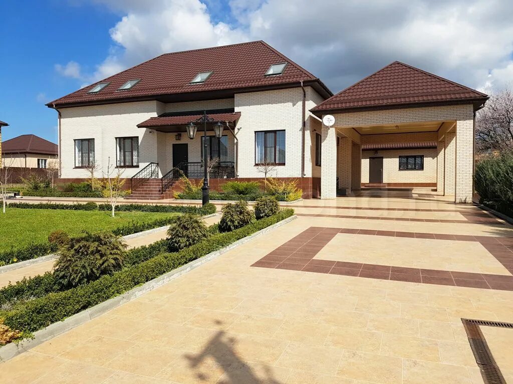 Город продает недвижимость. Дом в Анапе. Коттеджи в Анапе. Коттеджи в Краснодарском крае. Продается частный дом.