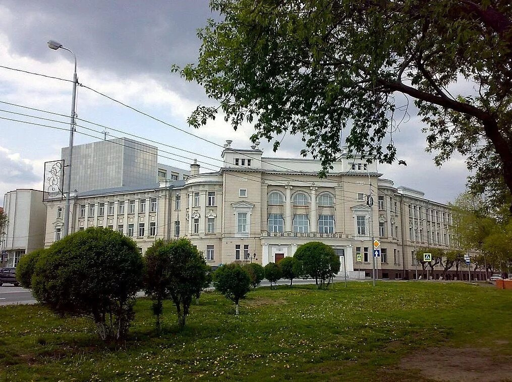 Тиу строин