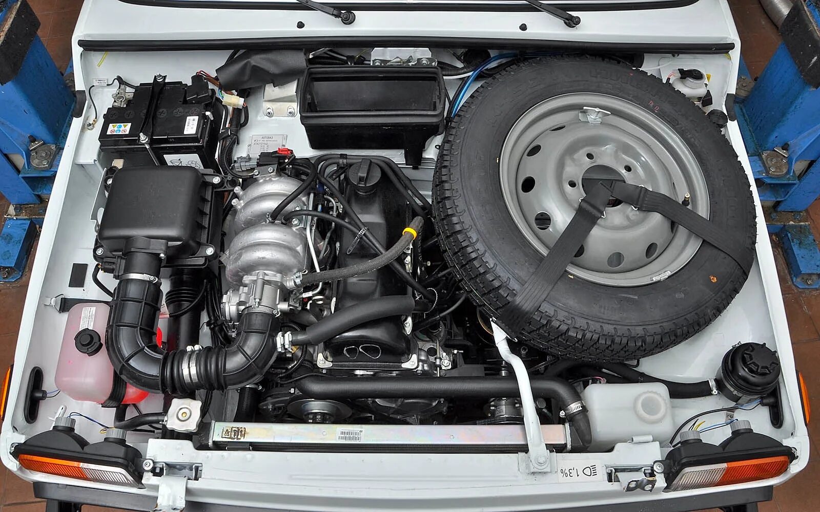 Repair of car engine management system VAZ-2115 (Lada Samara 115)