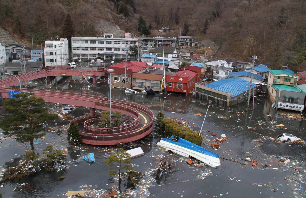 северо восток японии цунами. япония 2004 год. землетрясение и цунами 2011 года в тохоку. цунами япония 2011 землетрясение и цунами в японии 2011. цунами в японии 2011.