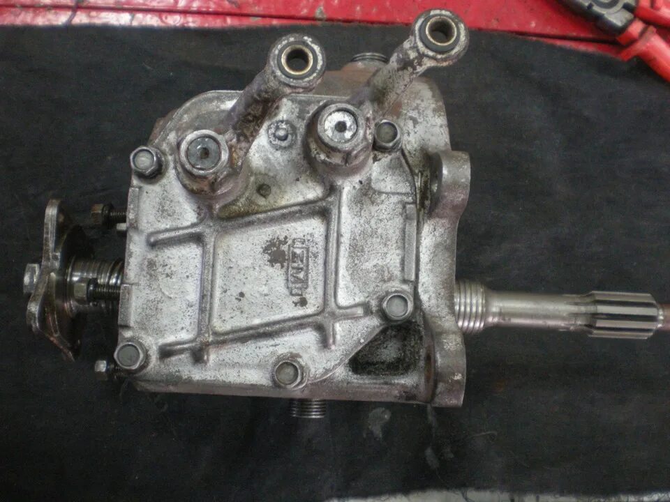 Запчасти кпп коробки передач москвич 401. Кпп 401 москвича. Коробка передач москвич 412. Кпп 401 москвича. Кпп москвич 400.