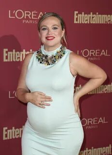 Pregnant AMANDA FULLER at 2019 Entertainment Weekly and L’Oreal Pre-emmy Pa...