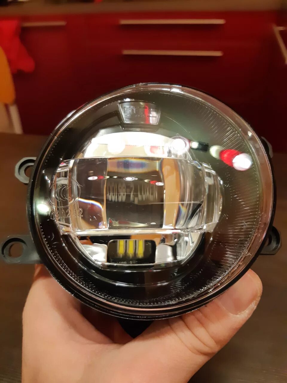 Птф кия рио 3 светодиодные. Led птф ford focus 2, 3. Установка диодных противотуманных фар. Птф led mtf focus 3. Светодиодные фары ближнего света 9000.