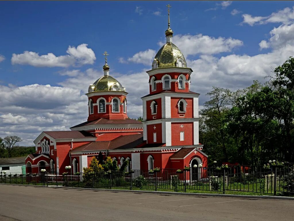 Храм села Николаевка Вейделевский район. Вейделевский храм. Николаевка Вейделевский район Белгородская область. Село Николаевка Вейделевский район.