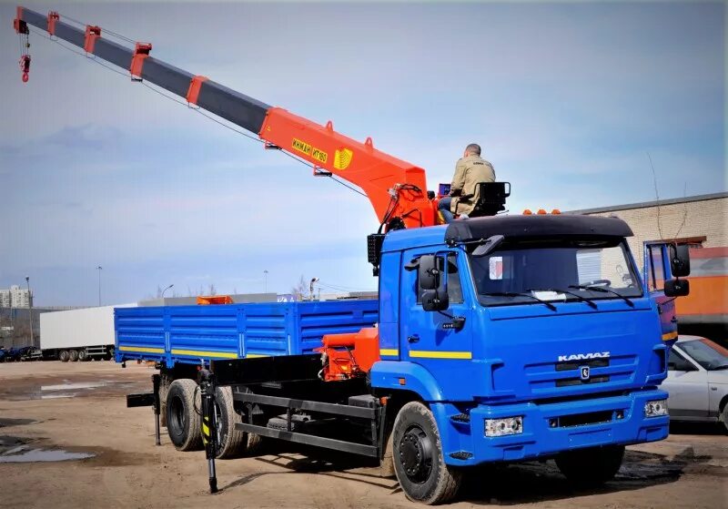 Борт 10 тонн. Кран борт камаз 65117. камаз 65115 кран манипулятор. манипулятор кран 7т камаз-65117. камаз бортовой с кму.