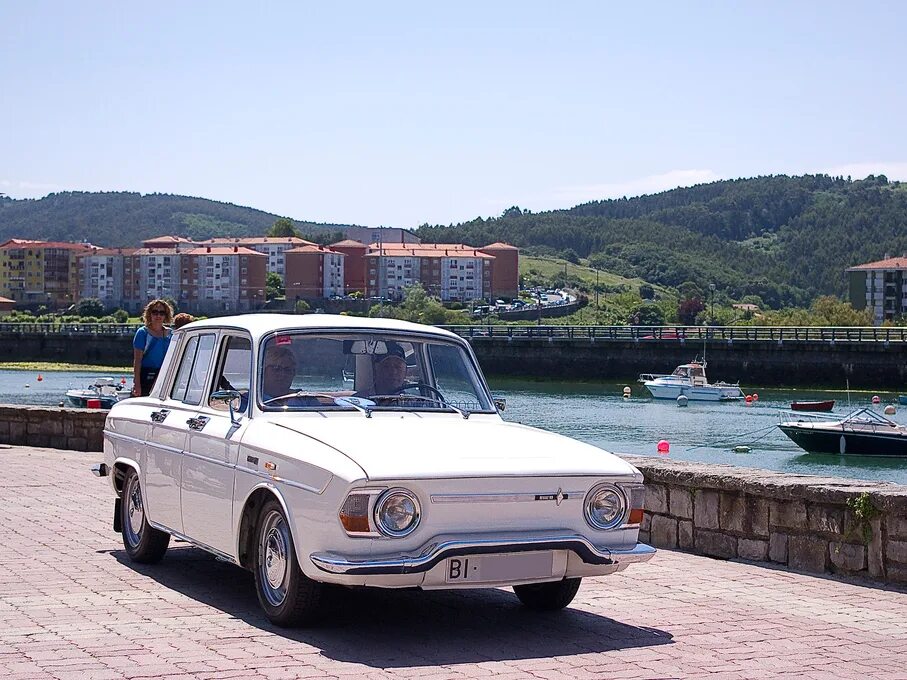 Vive La Difference! - 1965-1971 Renault 10 Volkswagen, Triumph spitfire, Classic